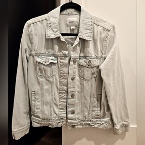 Old Navy Women's Light Blue Denim Jacket, size L